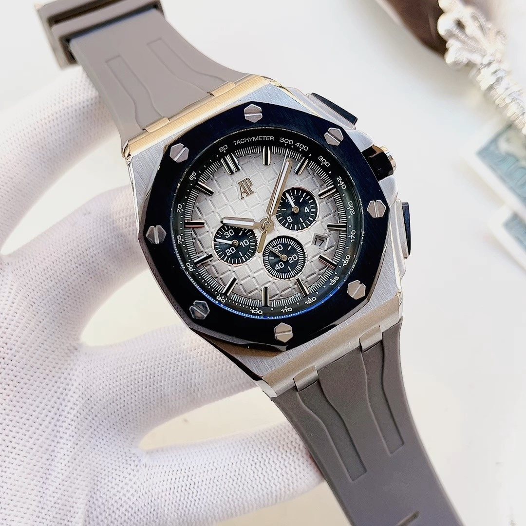Audemars Piguet Silver Dial Black Bezel Watch — hero