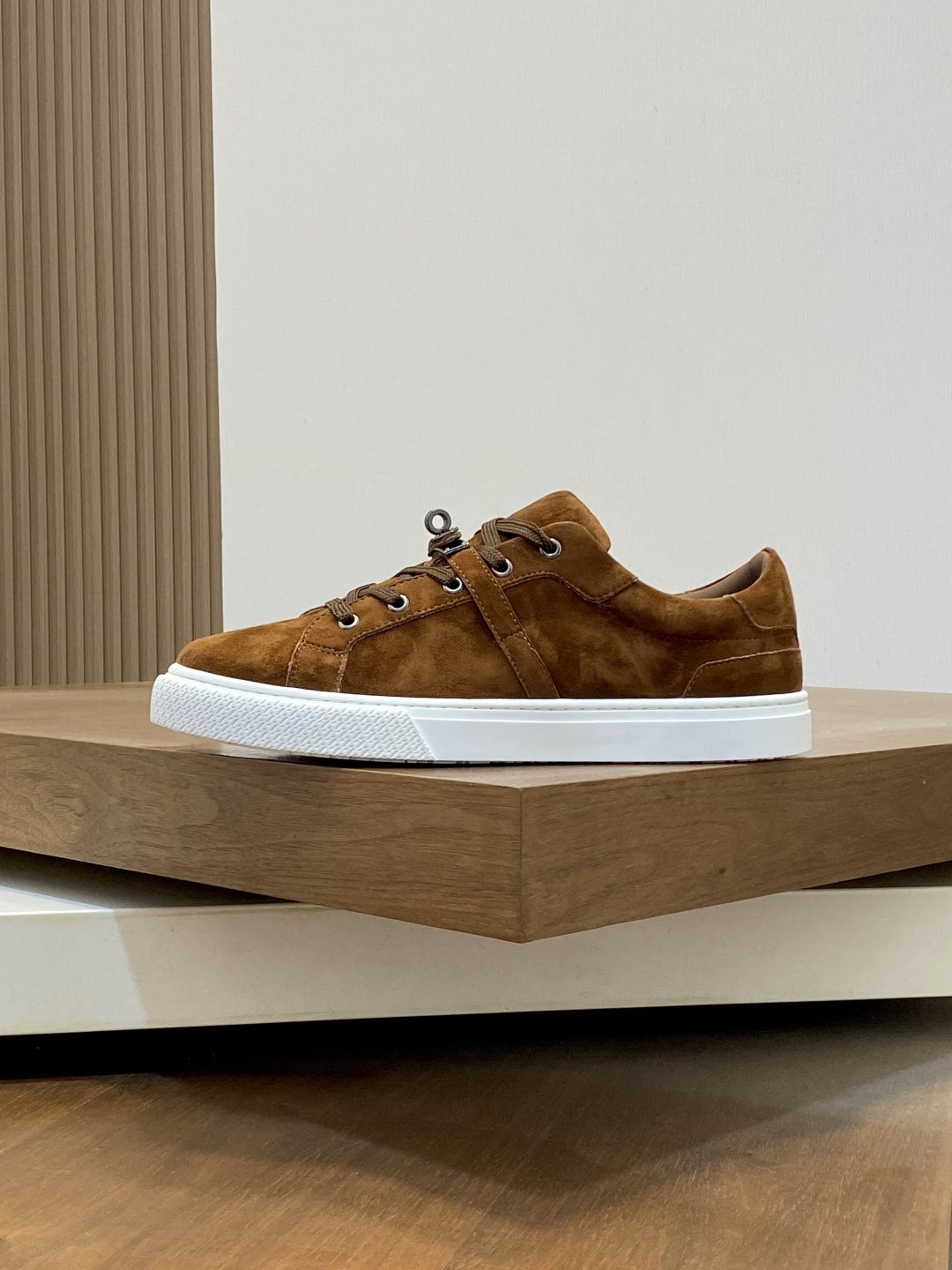 Hermès H-Detail Low-Top Sneakers — side